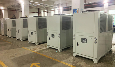 螺桿工業冷水機冷凝器清洗方法